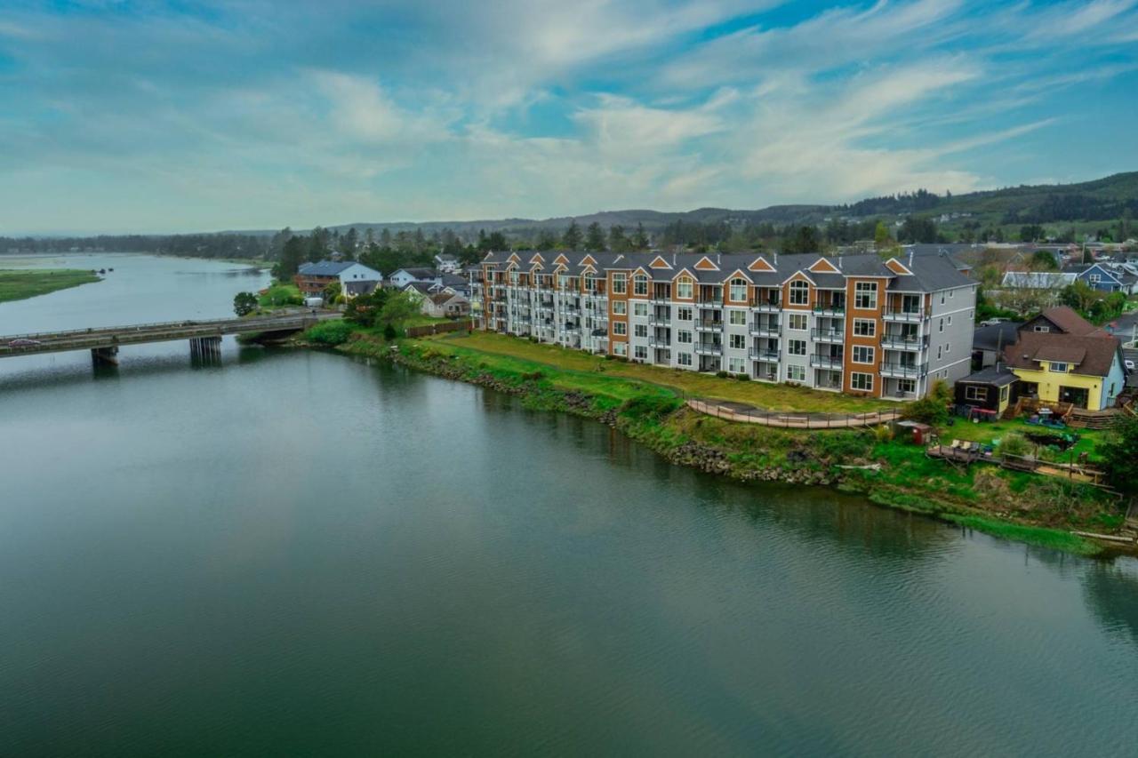 Bridgeport Condo #210 Сийсайд Екстериор снимка
